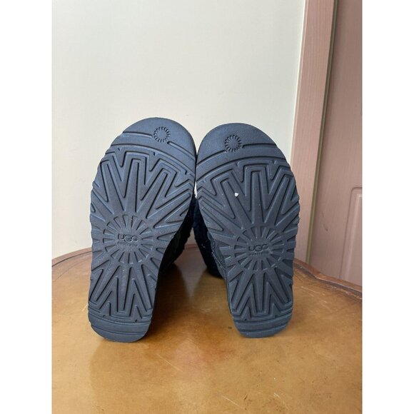 UGG Australia Women's Classic Black Winter Boots Size: 7 (5815) (F112) - Picture 8 of 8